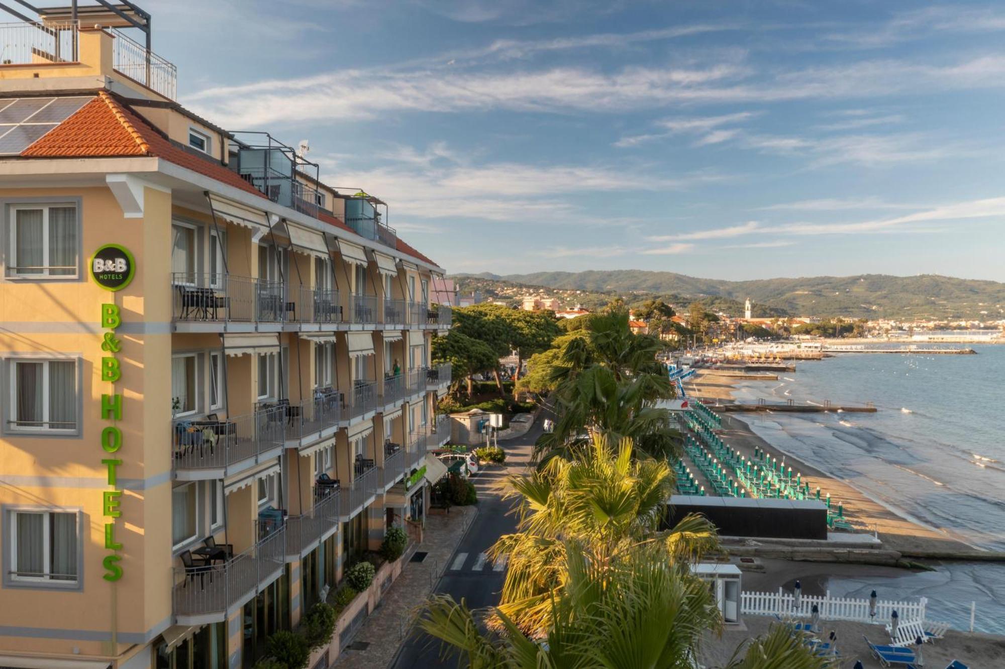 B&B Hotel Diano Marina Palace Εξωτερικό φωτογραφία